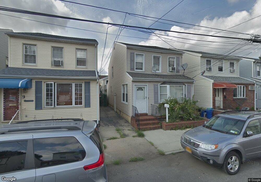 7013 57th Rd, Maspeth, NY 11378 - photo 1