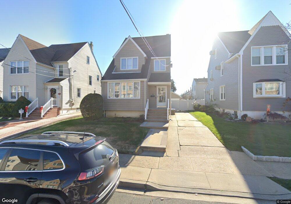 56 Munro Blvd, Valley Stream, NY 11581 - photo 1