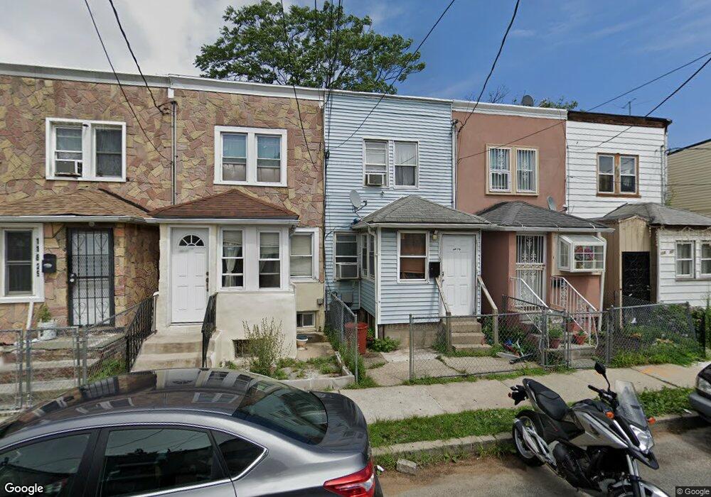 11833 154th St, Jamaica, NY 11434 - photo 1