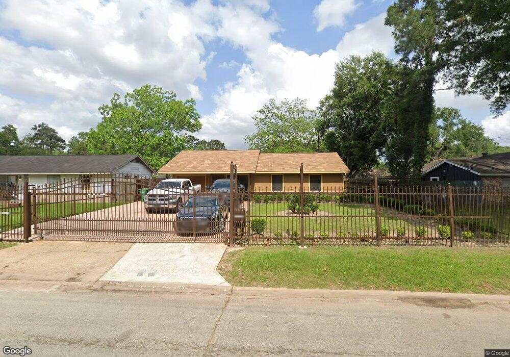 10506 Hollyglen Dr, Houston, TX 77016 - photo 1