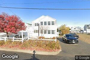 34 Hooksett St, Seabrook, NH 03874