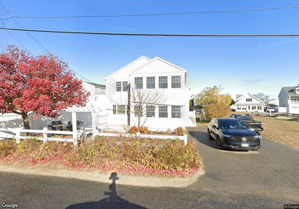 34 Hooksett St, Seabrook, NH 03874 - photo 1