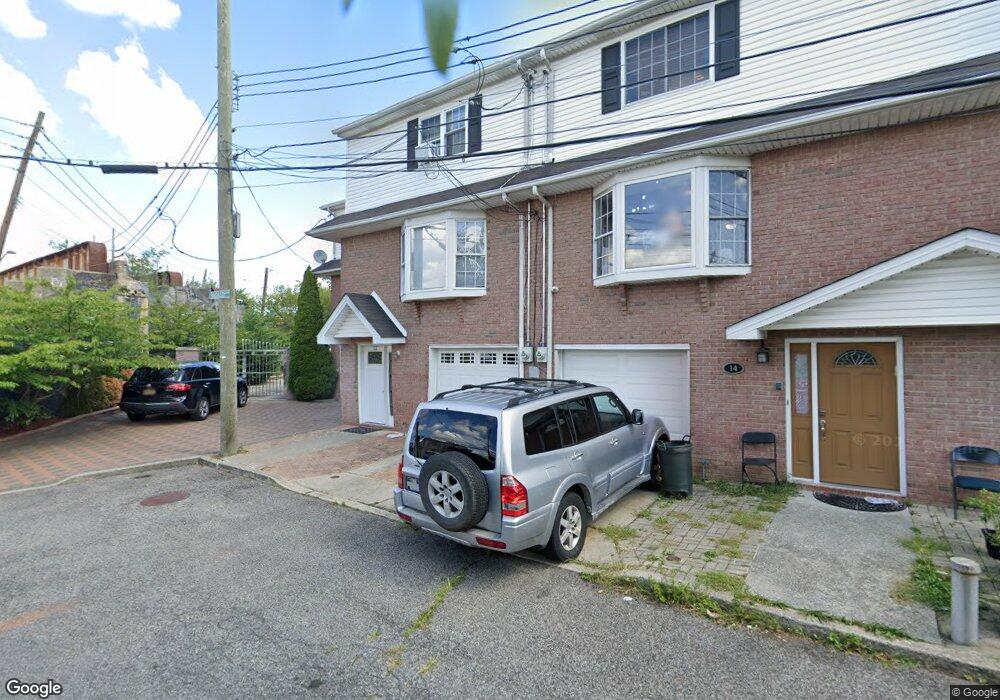 12 Ragazzi Ln, Staten Island, NY 10305 - photo 1