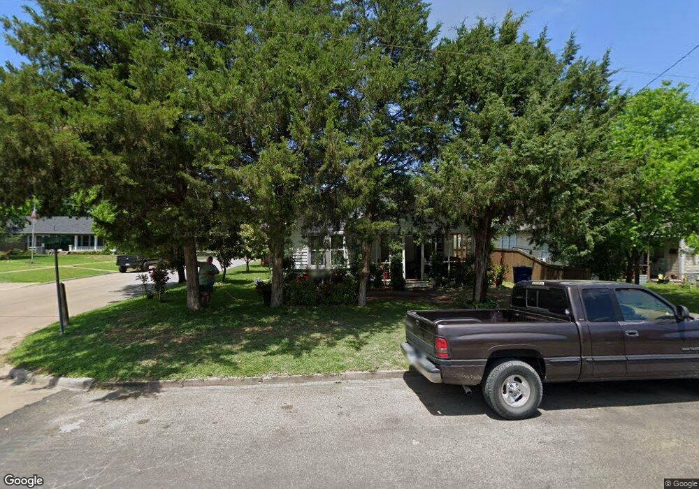 212 W Latimer St, Ennis, TX 75119 - photo 1