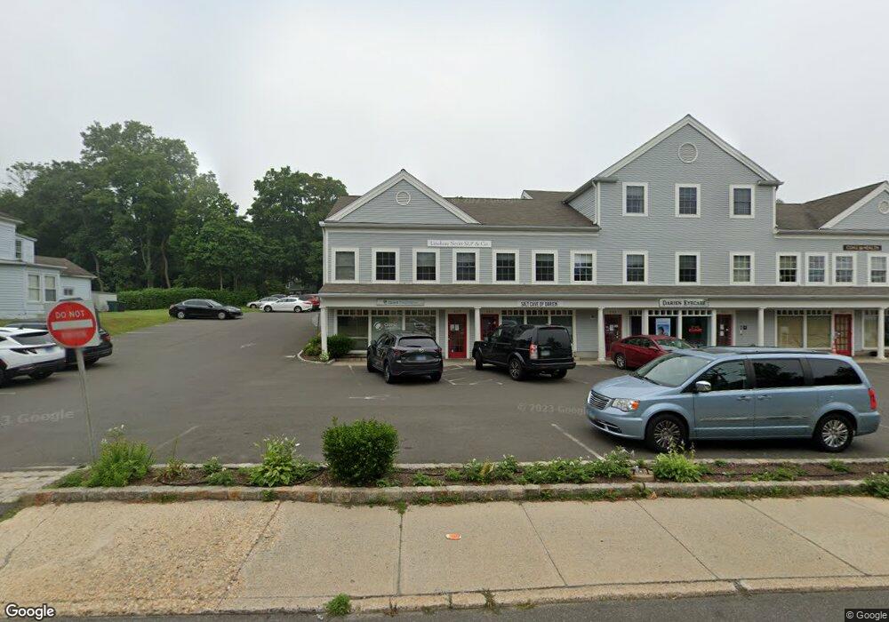 555 Boston Post Rd unit 1stFL, Darien, CT 06820 - photo 1