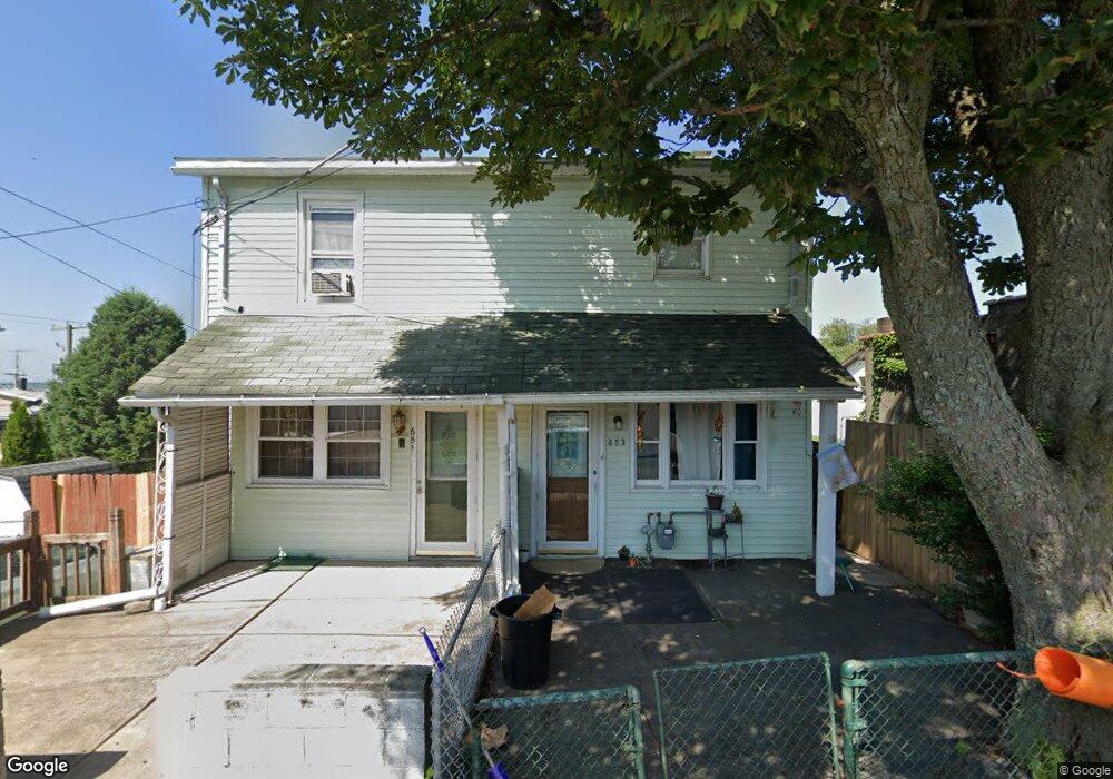 653 Perry Ct, Hazleton, PA 18201 - photo 1