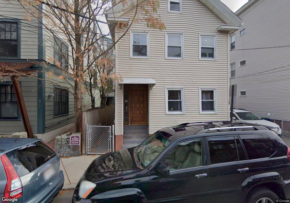 426 Norfolk St unit 10, Somerville, MA 02143 - photo 1