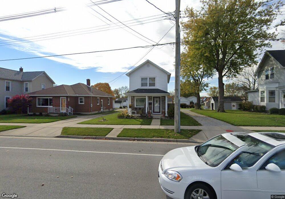 409 Defiance St, Wapakoneta, OH 45895 - photo 1