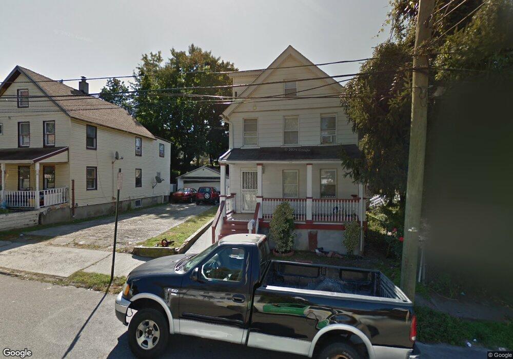 977 Phoenix Ave, Peekskill, NY 10566 - photo 1