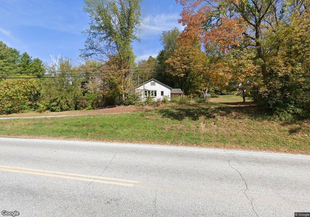 21 Roberts St, Manchester Center, VT 05255 - photo 1