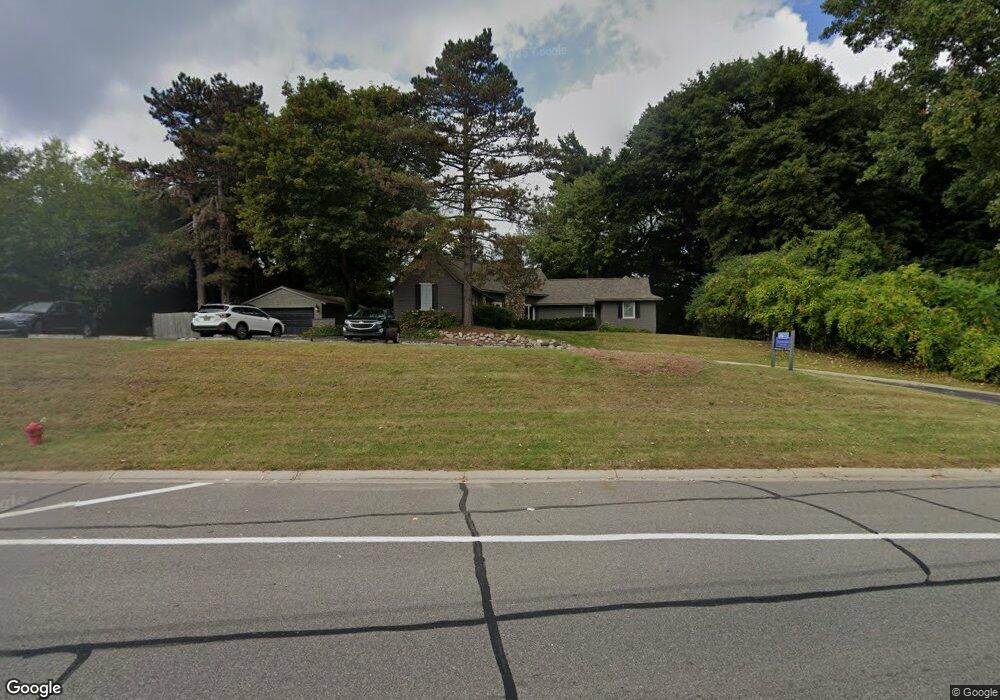 2930 S Telegraph Rd, Bloomfield Hills, MI 48302 - photo 1