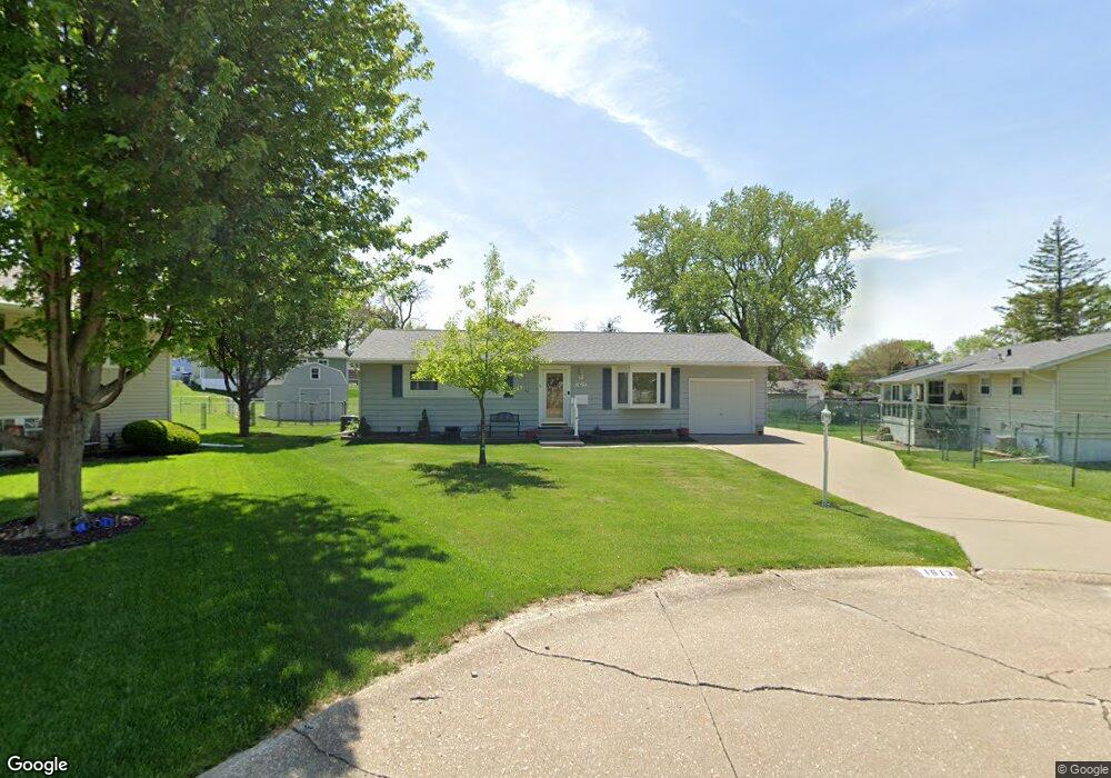 1613 Clover Hills Ct, Bettendorf, IA 52722 - photo 1