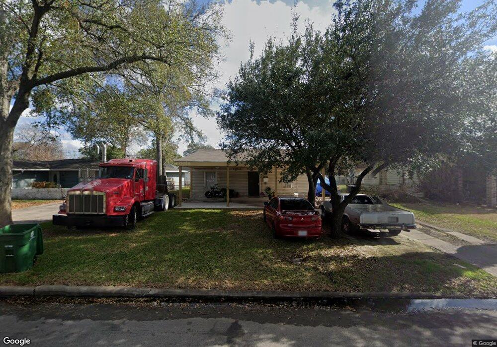 7626 Arnim St, Houston, TX 77087 - photo 1