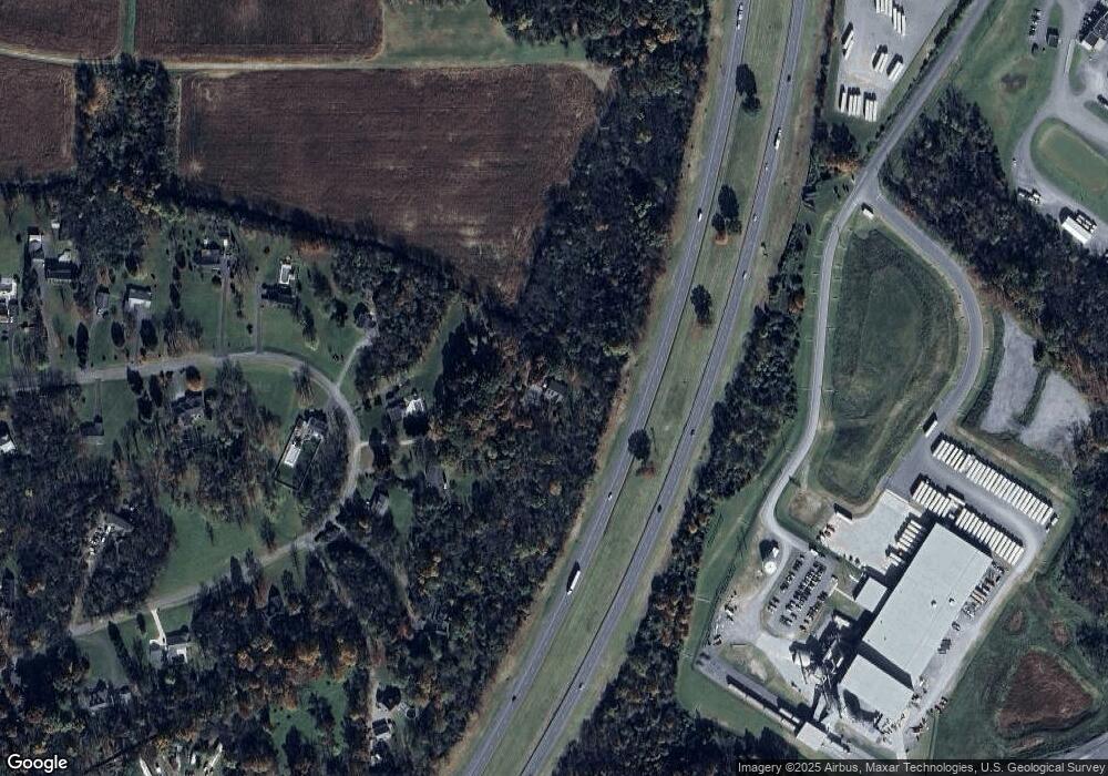 548 Doe Run Rd, Inwood, WV 25428 - photo 1