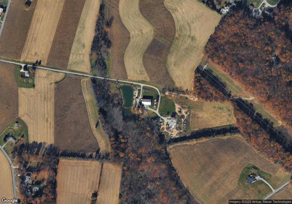 556 Chestnut Hill Rd unit 2, Hanover, PA 17331 - photo 1