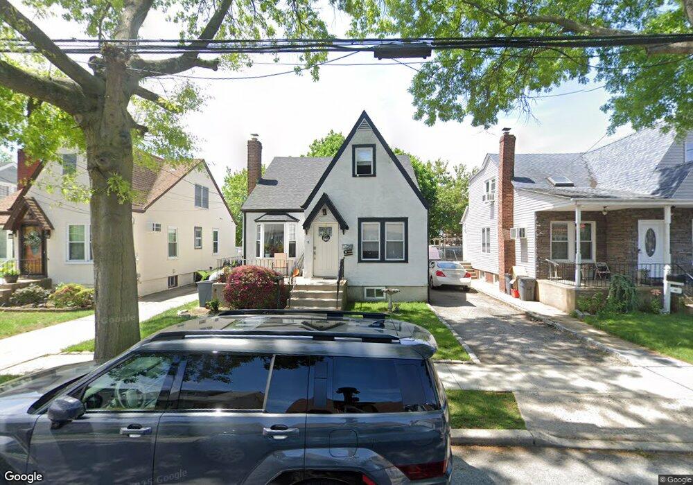 48 Hoffman St, Franklin Square, NY 11010 - photo 1