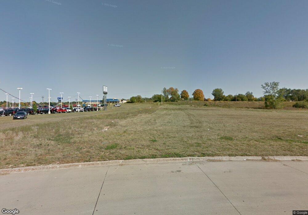 2100 W 20th St S, Newton, IA 50208 - photo 1