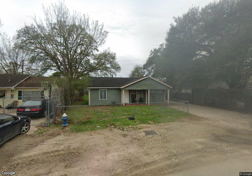 522 Wellington St, Houston, TX 77076 - photo 1