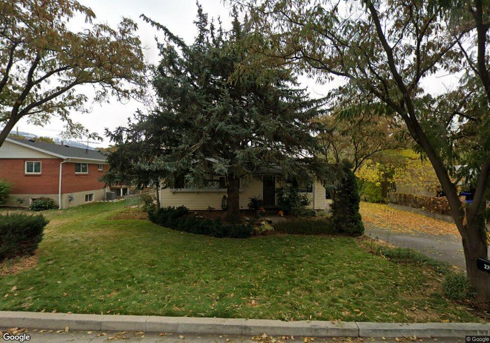 270 E 300 N, Centerville, UT 84014 - photo 1