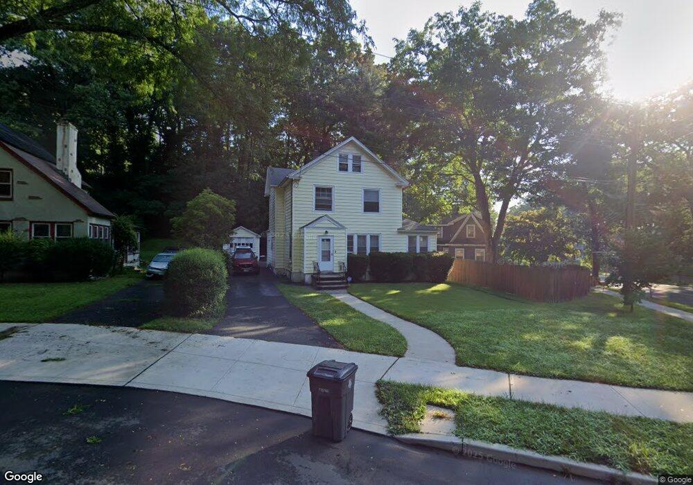 5 Hemlock Rd, New Haven, CT 06515 - photo 1