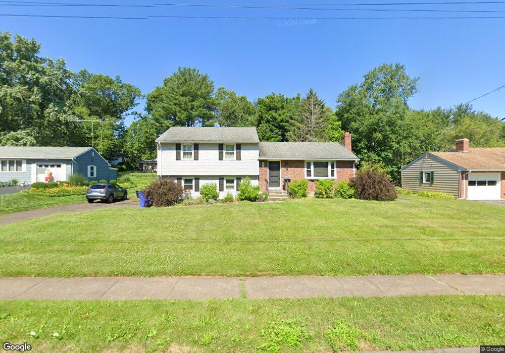 83 Fairlane Dr, Wethersfield, CT 06109 - photo 1