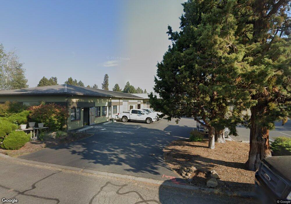 930 SE Textron Dr, Bend, OR 97702 - photo 1