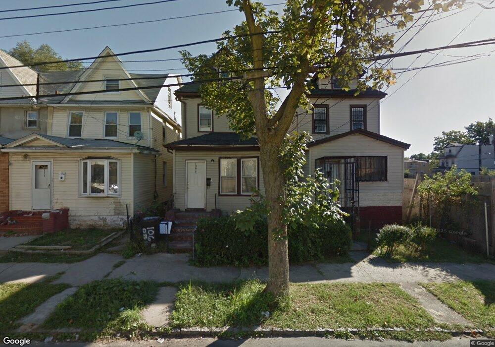 106-09 169th St, Jamaica, NY 11433 - photo 1