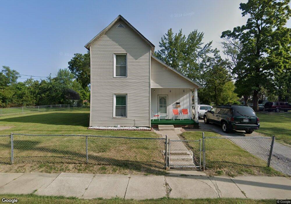 725 Holmes Ave, Lima, OH 45804 - photo 1