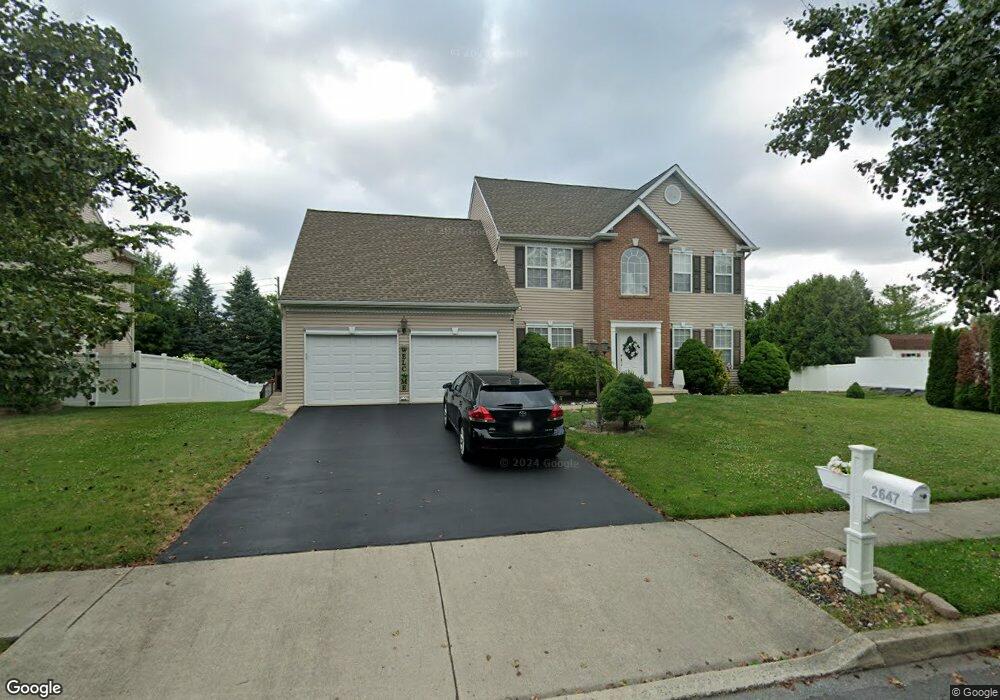 2647 Halleck Dr, Whitehall, PA 18052 - photo 1