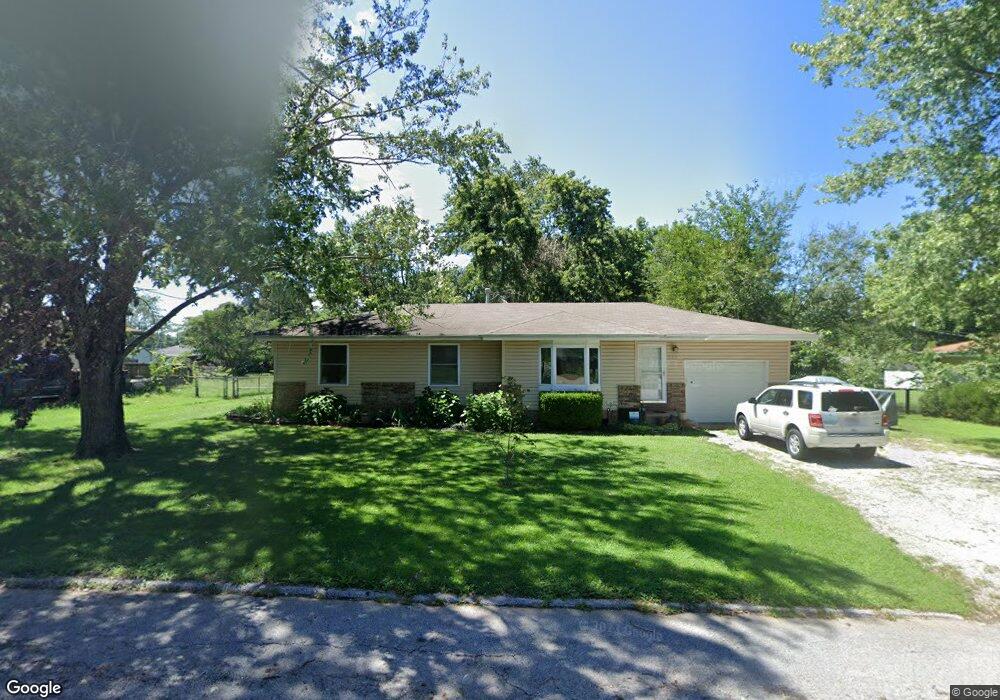 705 Spruce St, Nixa, MO 65714 - photo 1