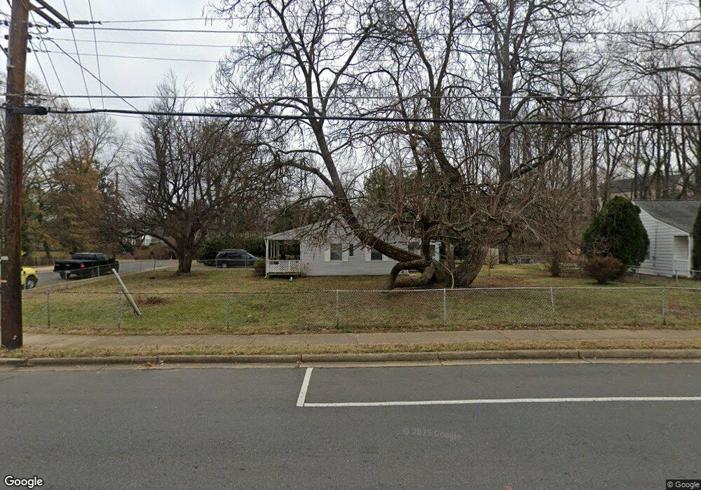 2129 Pimmit Dr, Falls Church, VA 22043 - photo 1