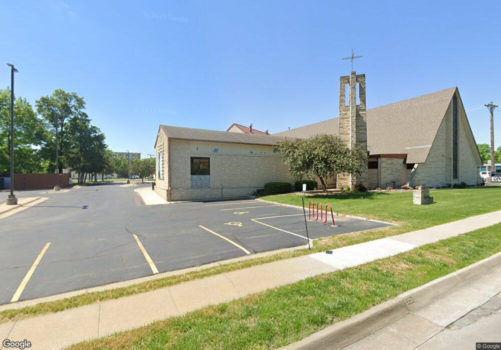 1716 SW Gage Blvd, Topeka, KS 66604 - photo 1