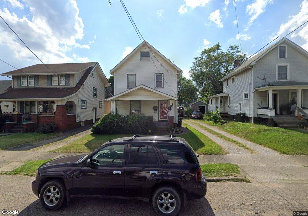 939 Wertz Ave SW, Canton, OH 44710 - photo 1