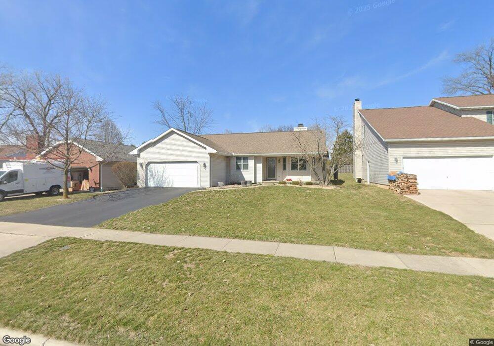 828 N Hill Trail, Findlay, OH 45840 - photo 1