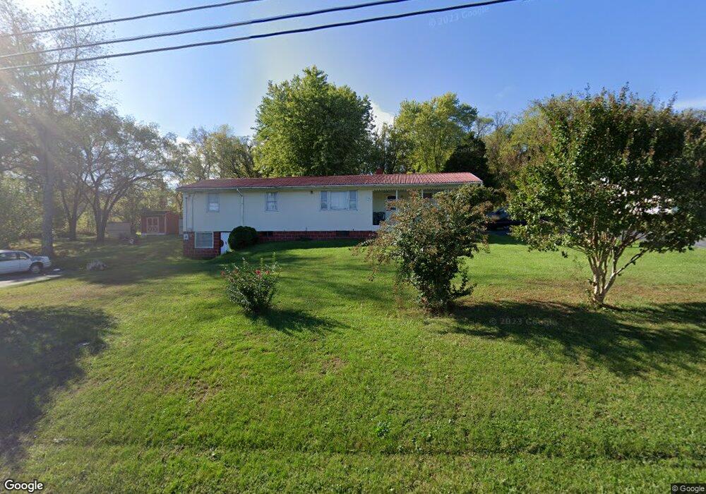 131 W Duck St, Front Royal, VA 22630 - photo 1