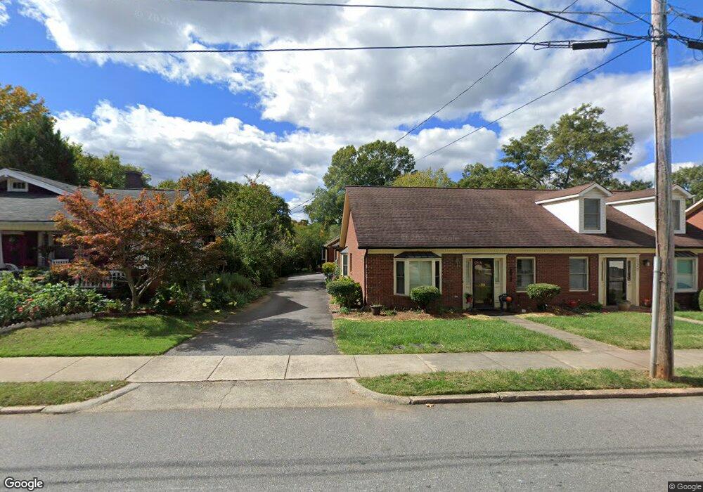 123 N Oakwood Dr, Statesville, NC 28677 - photo 1