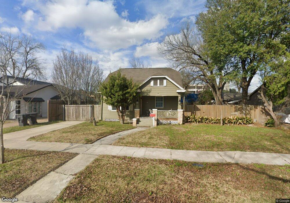 7749 Edna St, Houston, TX 77087 - photo 1