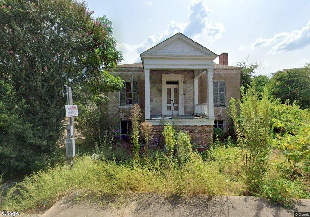 808 E Franklin St N, Natchez, MS 39120 - photo 1