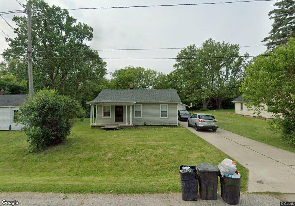 1174 E Yale Ave, Flint, MI 48505 - photo 1