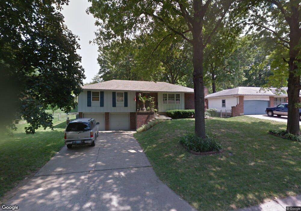 6525 Larsen Ln, Shawnee, KS 66203 - photo 1