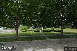 51 School St, Chadwick, IL 61014