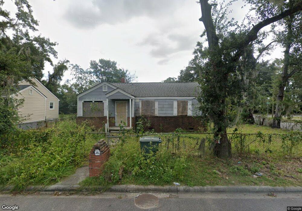 521 W 60th St, Savannah, GA 31405 - photo 1