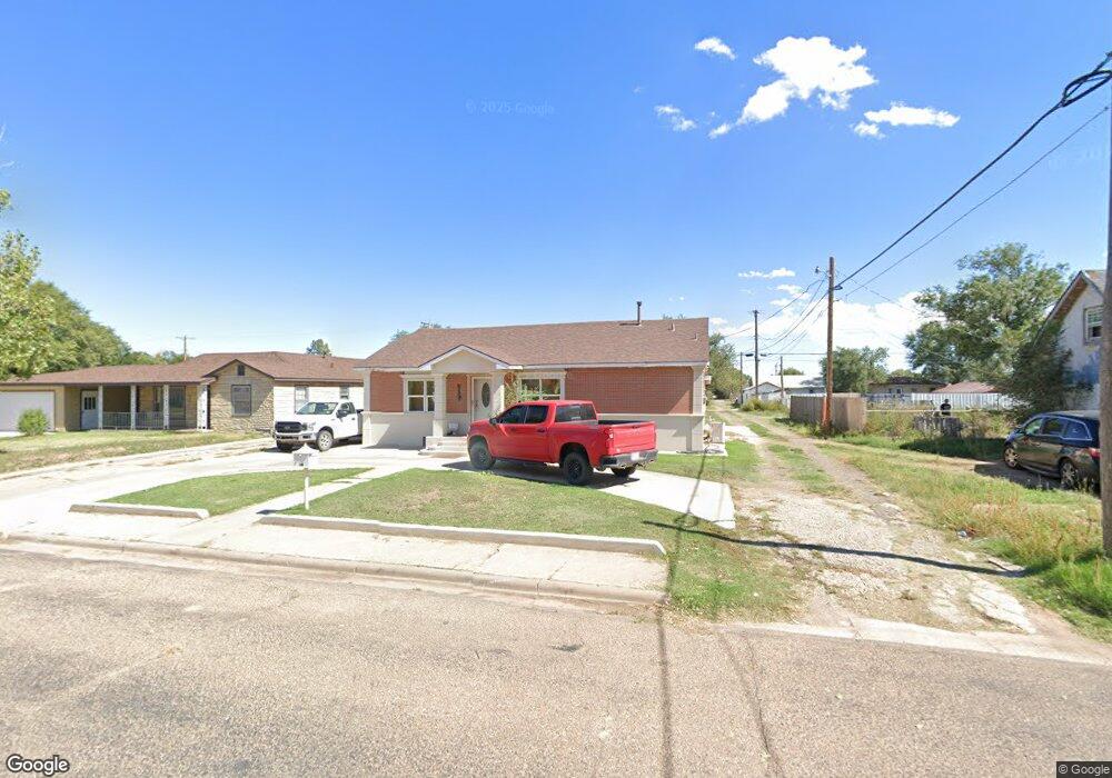 611 Binkley Ave, Dumas, TX 79029 - photo 1