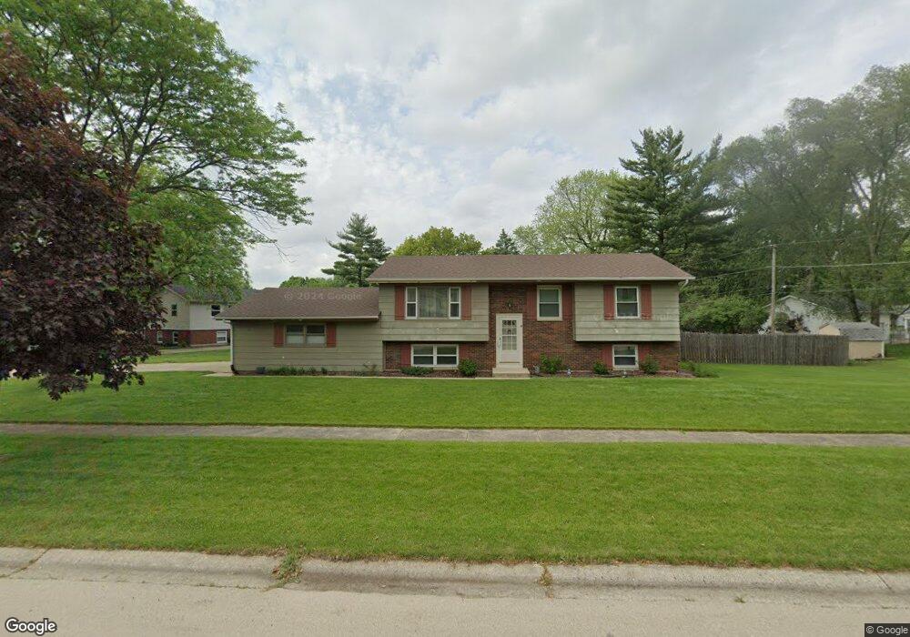 104 Locust St, Oswego, IL 60543 - photo 1