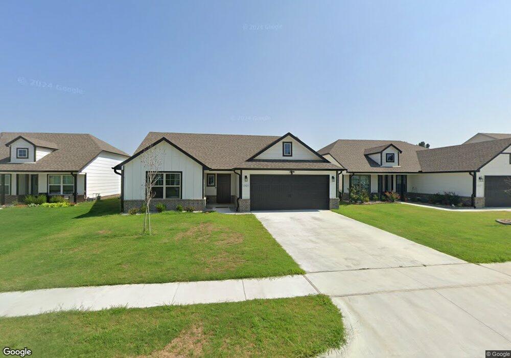 1821 E Van Buren Place, Broken Arrow, OK 74011 - photo 1