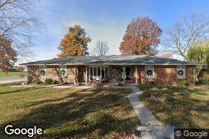 407 S A St, Bartelso, IL 62218
