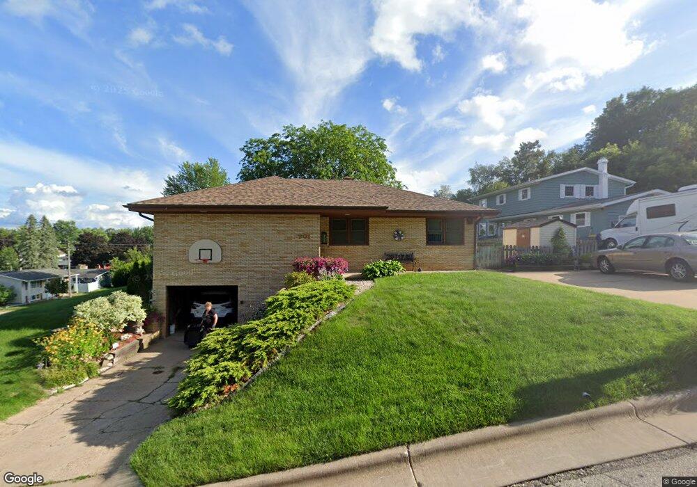 701 S 2nd St, La Crescent, MN 55947 - photo 1