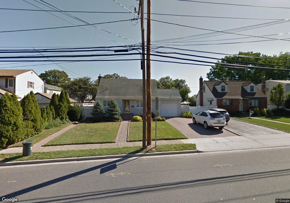 861 Oakfield Ave, Wantagh, NY 11793 - photo 1