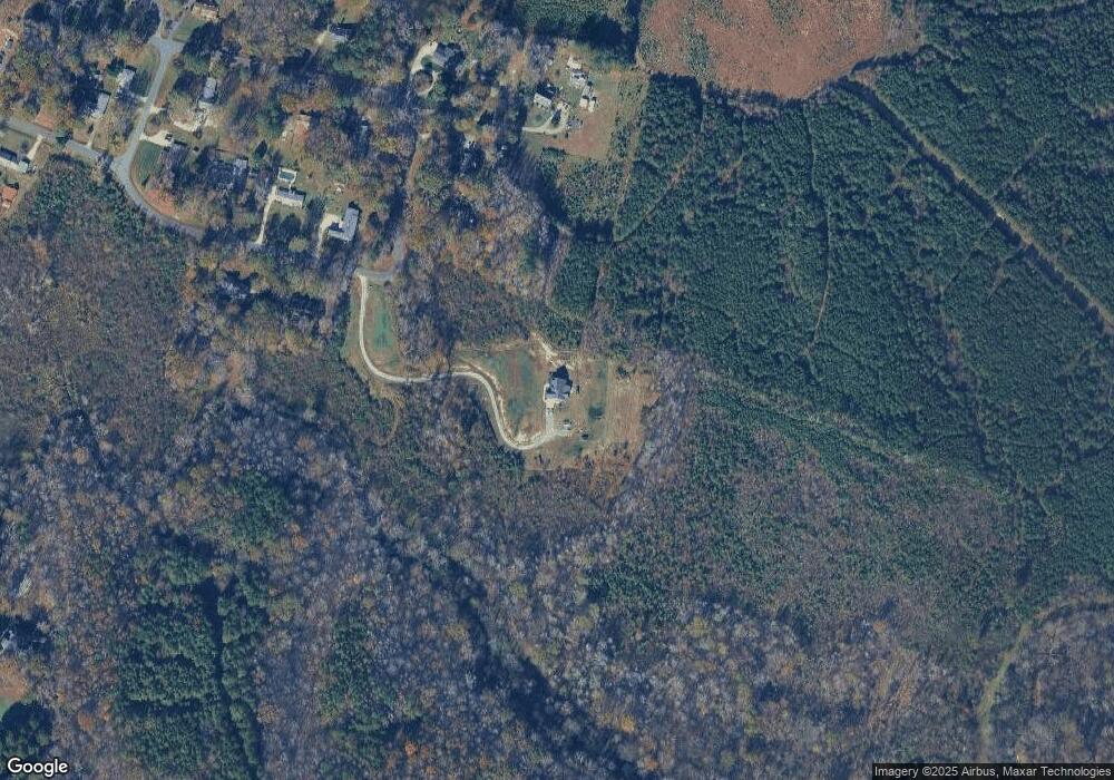 206 Edgewood Dr, Oxford, NC 27565 - photo 1