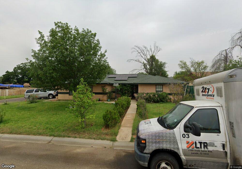 1402 Greenway Ln, Laredo, TX 78041 - photo 1